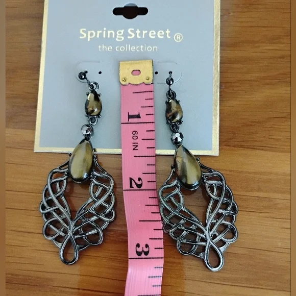 Women's Earrings - Picture 2 of 5